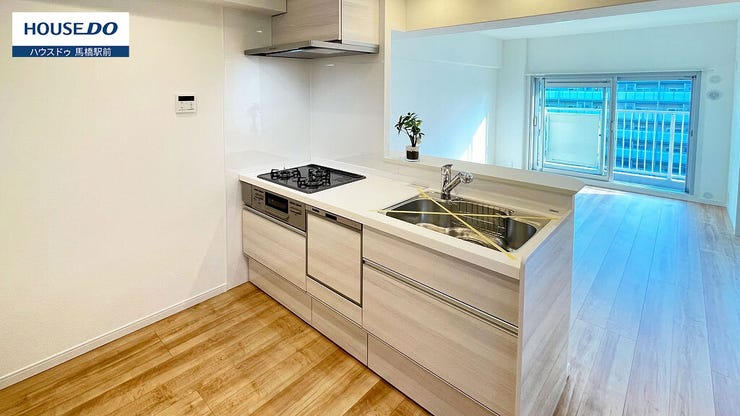 対面キッチンでご家族と会話しながら調理出来ますね!