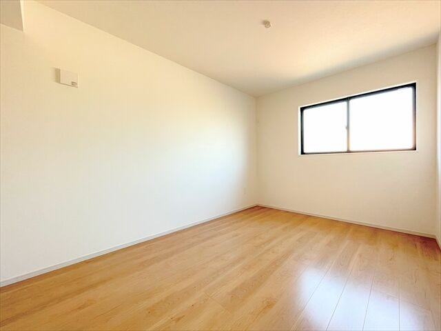 子どもの好きな色や柄、デザインを取り入れることで
居心地の良い空間にできちゃいます◎