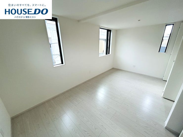 2階5.2帖と5帖は将来的に2部屋に分けられる様に出入り口を2つ。お子様の成長や家族のライフスタイルに合わせた間取りです。