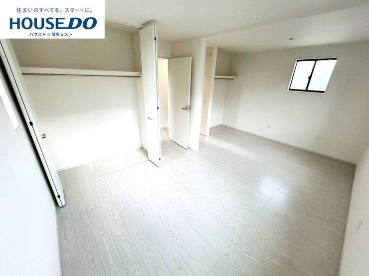 2階5.2帖と5帖は将来的に2部屋に分けられる様に出入り口を2つ。お子様の成長や家族のライフスタイルに合わせた間取りです。