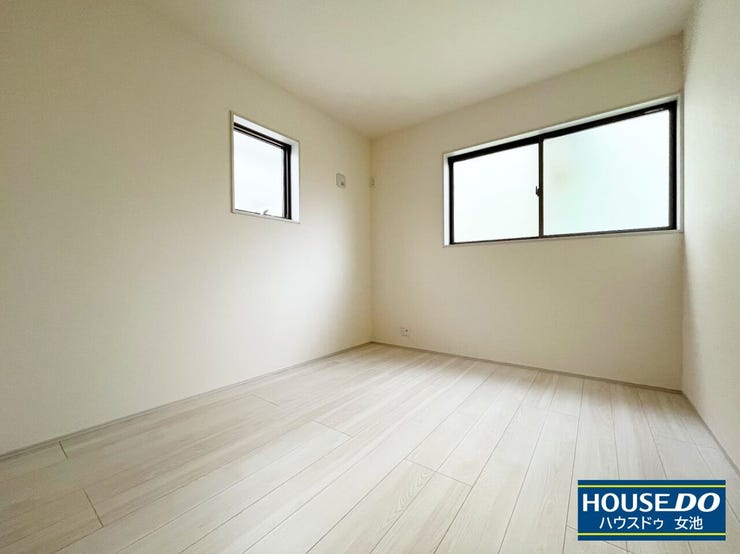 2025年11月撮影
洋室5.3畳(西側)