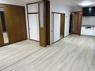 LDKと 隣の洋室
クロス・フローリングリフォーム