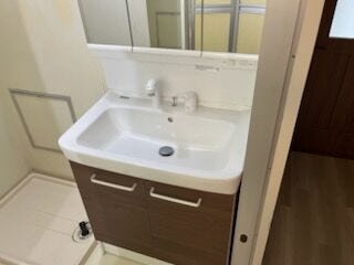 洗面化粧台新品交換!