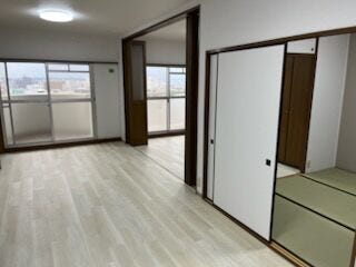 クロス・フローリングリフォーム
襖貼替