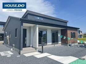 【横尾材木店】建物プラン例
建物総額1990万円
建物面積87.20㎡
他立地条件により別途工事費用が発生する場合がございます
またご要望に応じたプラン作成も可能となります。