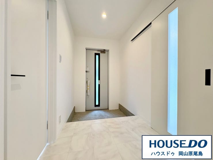 明るい玄関は来客の際にもゆったり広々とお出迎えできます。