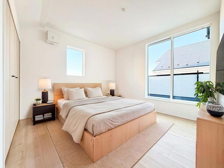 ◎洋室:1号棟(1/13撮影)
ゆったり広々とした主寝室!ベッドなどの家具を置いても十分余裕があります。