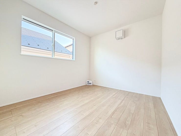 ◎洋室:1号棟(1/13撮影)
2階に洋室4部屋の間取りなので、ご家族の多いご家庭にもうれしい4LDKです!