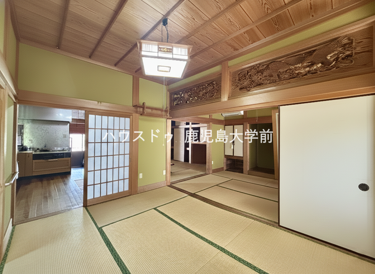 6帖和室
家具などはAIで消しています。