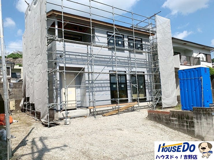 令和8年1月完成予定。
撮影日:令和7年10月5日
【現在建築中のため、近隣の同施工会社完成物件へのご案内も可能です!】