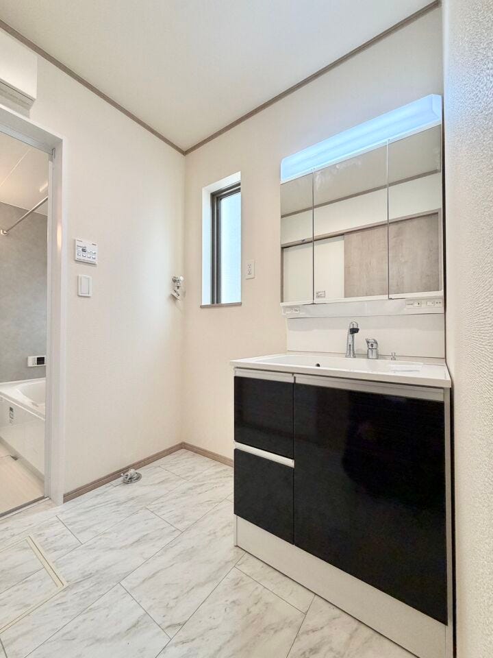 暮らしを快適に変えるシャワー付洗面台