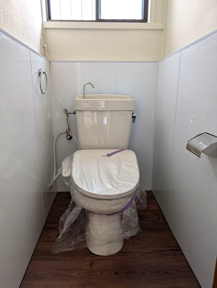 トイレには快適な温水洗浄便座付き