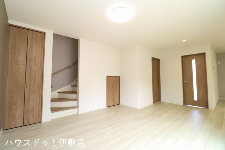 【リビング】
家族と自然なコミュニケーションがとれるリビング階段