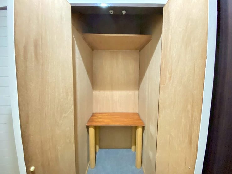 廊下にある収納です!