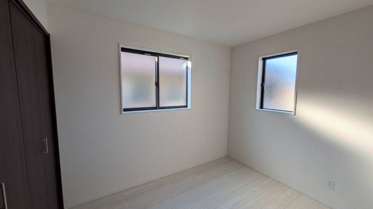 2面採光で明るい居室