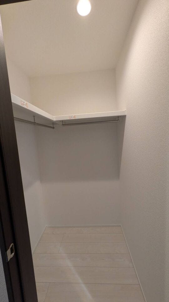 収納力のあるウォークインクローゼット
