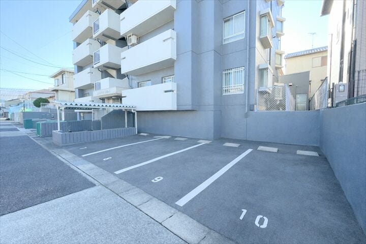 【駐車スペース】