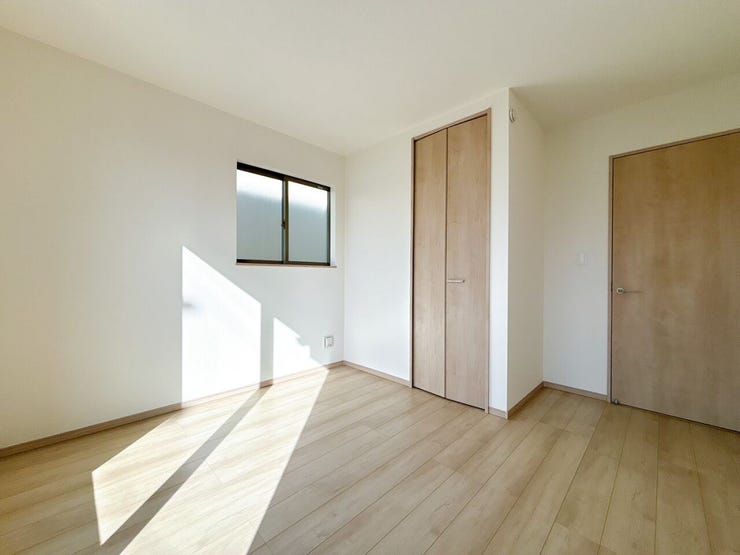 震度7の地震に耐える、家族を守る強い家!!
一度大きな地震を受けてもダメージが少なく、大きな余震が来ても安全です。
※災害時の救護活動・災害復興の拠点となる消防署・警察署と同じ強度。