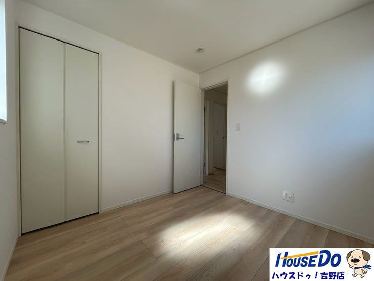 4.5帖洋室
全居室収納あり。お部屋をスッキリ片付けられます。