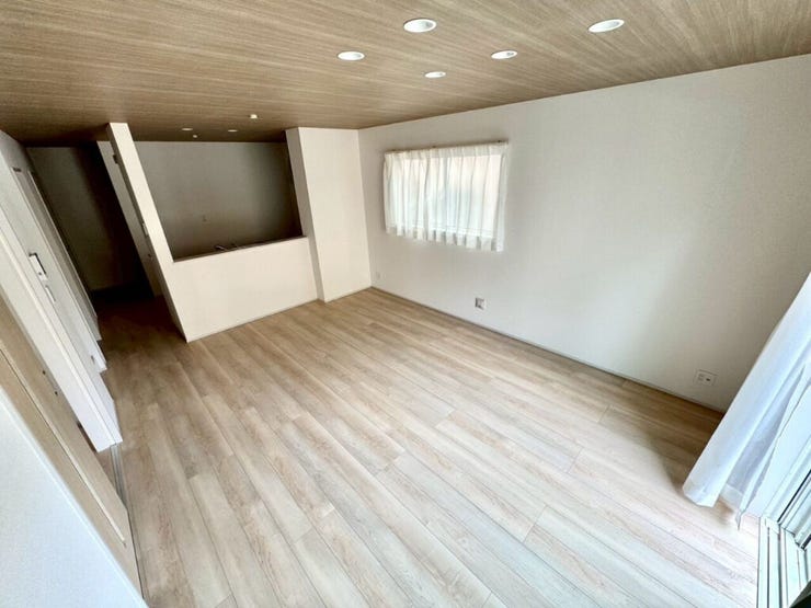 【Living】広さと明るさにこだわったリビング。家族とのコミュニケーションが弾む空間です。