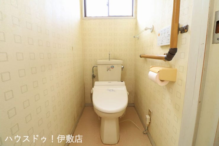 【1Fトイレ】
南日本ハウスにて無料でリフォーム見積もり致します。ワンストップサービスで物件の購入からリフォーム工事まで弊社にお任せ下さい。