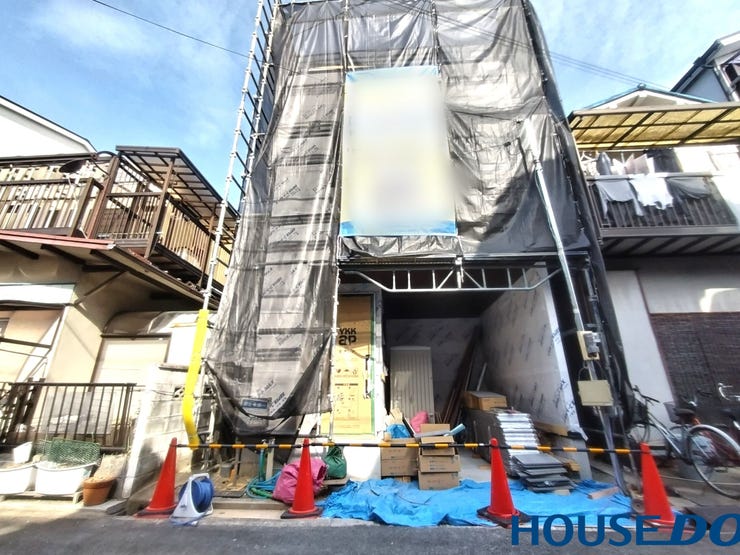 【外観】
11月現在、建築中です!