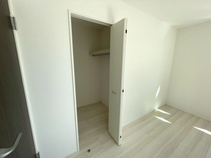 2階東側8帖(ウォークインクローゼット)