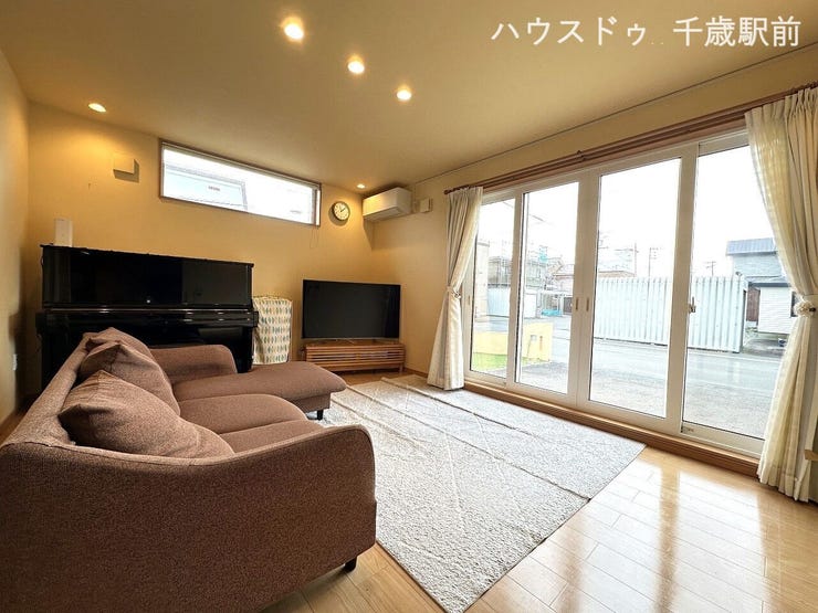 ☆1階は地熱床システムの床暖房♪