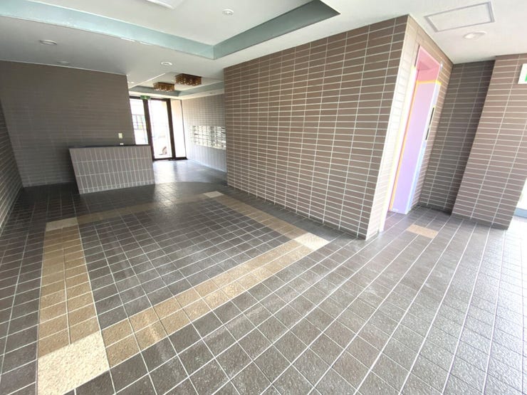 エレベーター1基ございます。