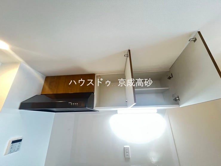 適材適所の収納付きです。