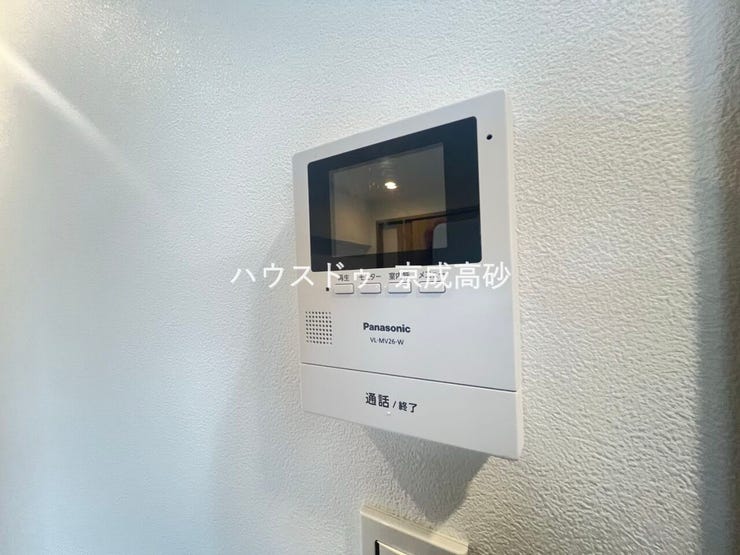 来訪者の確認をして対応出来る
TVモニター付インターホン!お子さまのお留守番にも安心ですね!