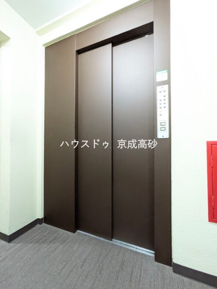 エレベーター1基