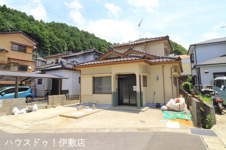 春山町 中古戸建 【外観写真】
「他社で住宅ローンに落ちてしまった」「車のローンが残っている」など、住宅ローンでお困りの方はぜひ一度弊社までご相談ください。
