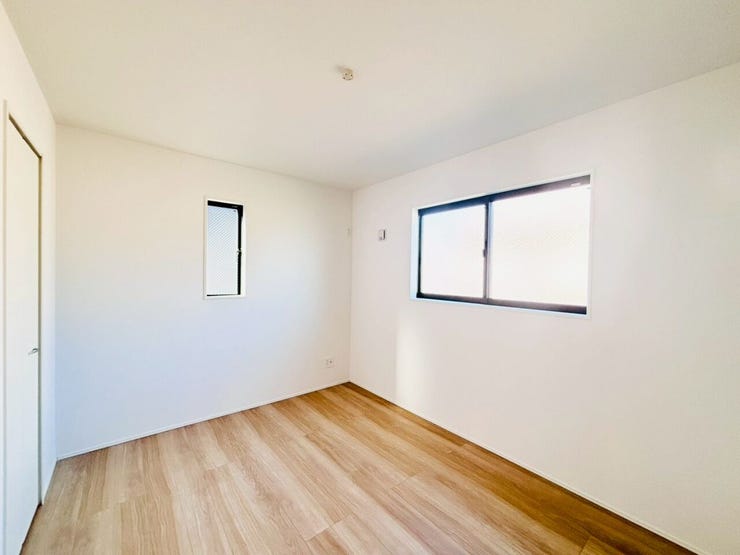 洋室は客間、趣味部屋、家族のワークスペースなど、さまざまな用途に柔軟に対応できる空間となります!