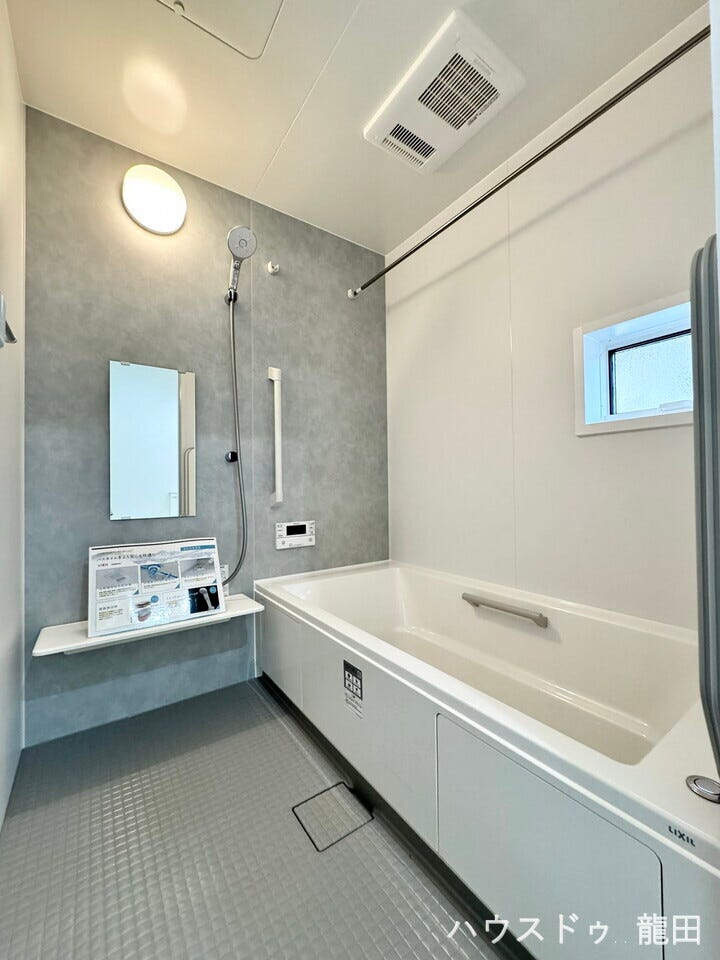 ■□■浴室■□■
浴室に窓
バス1坪以上