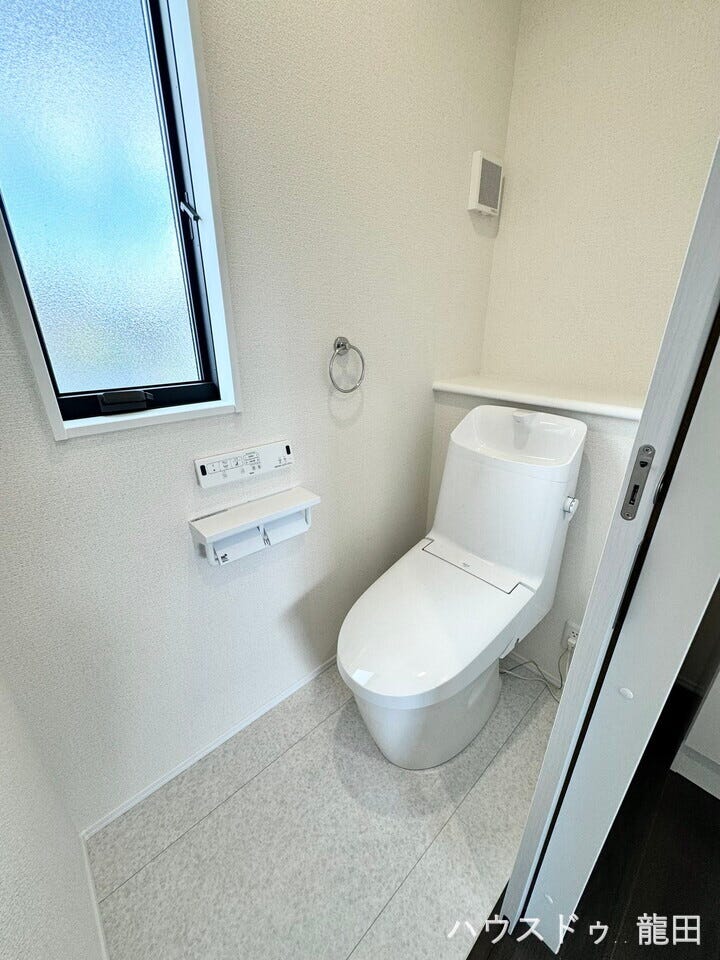 ■□■トイレ■□■
2F
温水洗浄機能付き