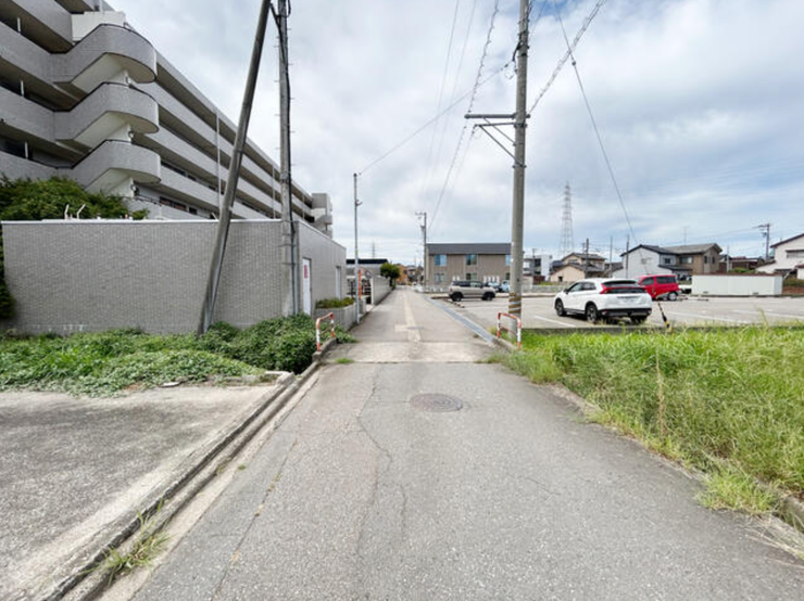 前面道路です。