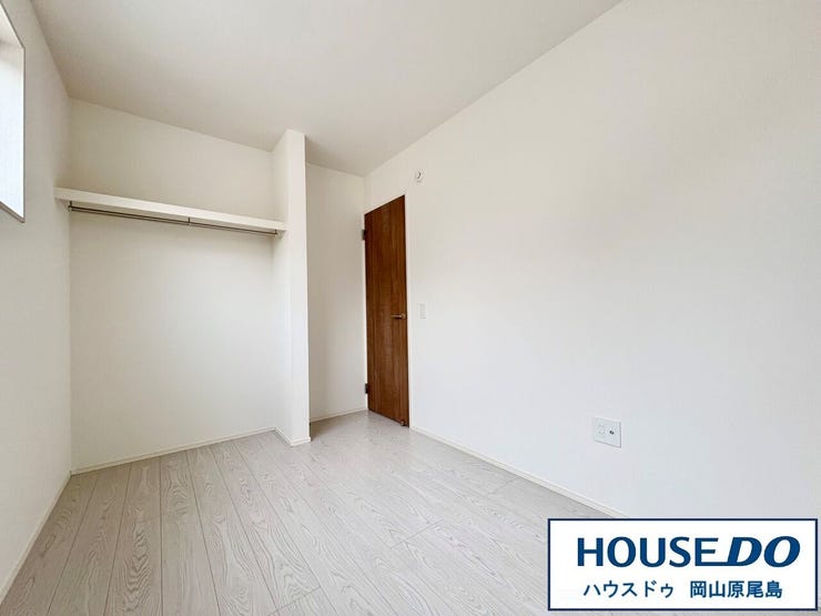 お日様の光を、爽やかな風を、たっぷり取り込めます。室内はいつも明るい空間なので気持ちの良い朝を迎えられます。毎日の生活も明るくなりそう♪