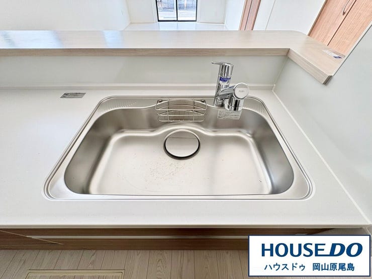 清潔感のあるシンクで毎日のお料理スペースを快適に♪