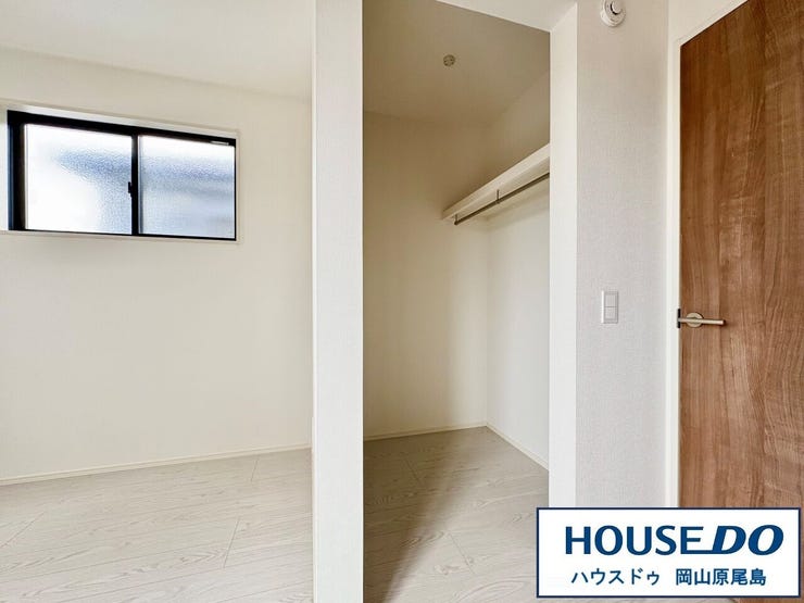 季節を問わずにたっぷり収納ができます。冬物の収納にも困りません。