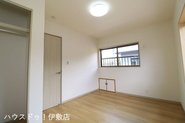 【2F洋室5.5帖】
リフォーム済、空き物件になります。即日ご内覧可能です!