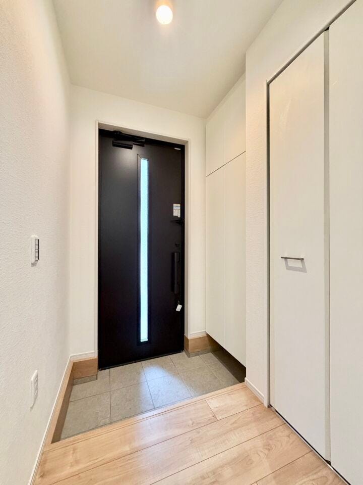 広々スッキリとした玄関です♪