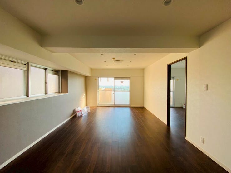 南向きリビングは日当たりも良く、家族の笑顔を溢れる団らんのひと時をお過ごしいただけます。