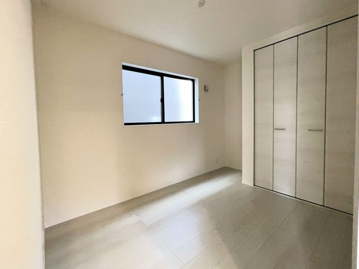 ◇洋室4.44帖◇
子供部屋や趣味部屋としてもお使いいただけます♪