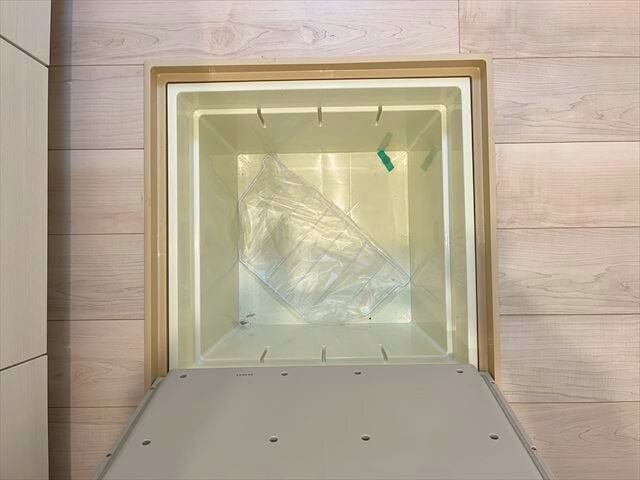 床下収納:床下収納にはあまり使うことのない調理器具や非常食を収納しておけますね♪(2025年11月14日 撮影)