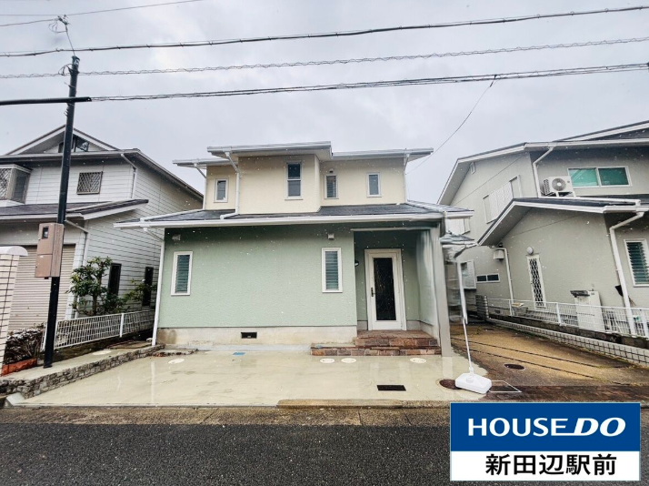 【外観】
松井山手駅徒歩16分の立地です