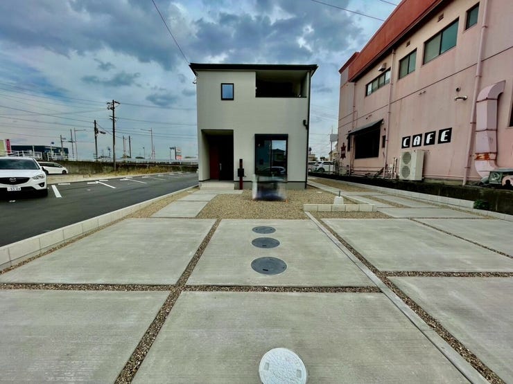 並列2台の駐車場は車を出し入れする際にバックや切り返しが少なくなるため、接触事故のリスクが低減します!