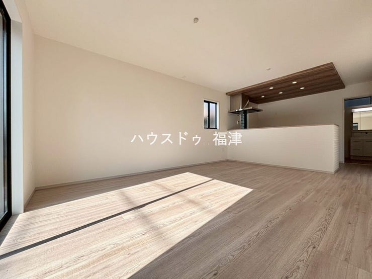 【リビング】
《古賀市千鳥6丁目 新築戸建て》