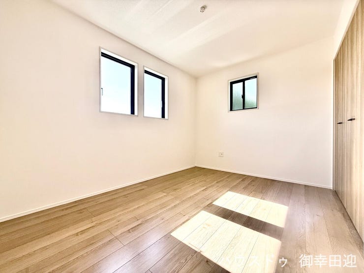 ■□■用途が広がる、自由な居室■□■寝室、書斎、趣味の部屋。家族の成長やライフスタイルに合わせ、様々な使い方ができる快適な空間です