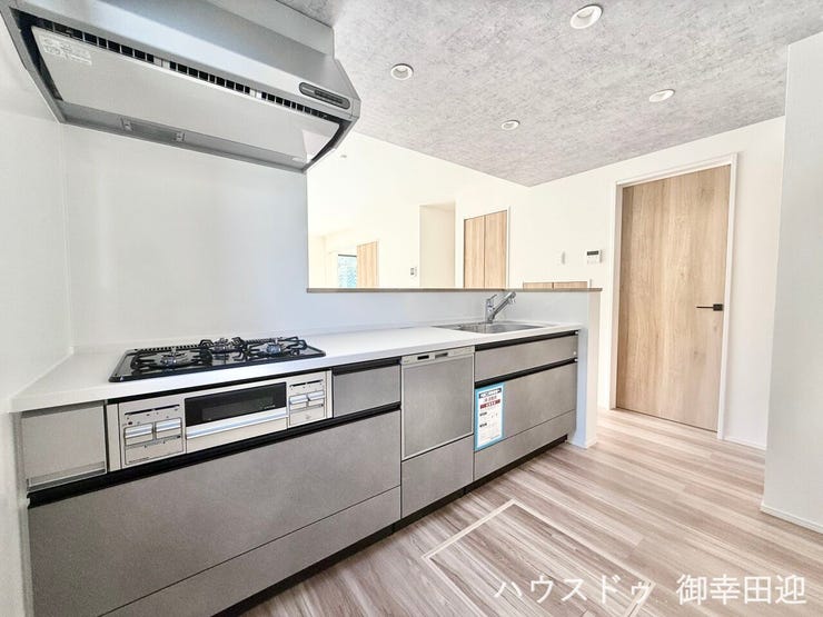 ■□■家族の「美味しい」が集まる、喜びを生み出す舞台■□■高い機能性と美しいデザインを両立。料理する人も、待つ人も、笑顔になれる場所です。